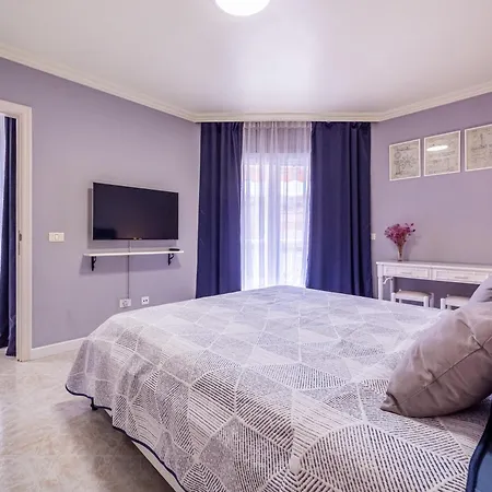 Sailor Rest En Costa Sol * طوستا ديل سيلونثيو